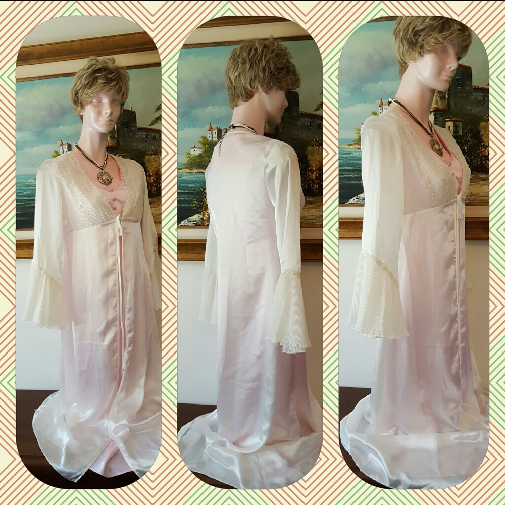 Madison Studio Romantic Robe - Picture 2 of 5